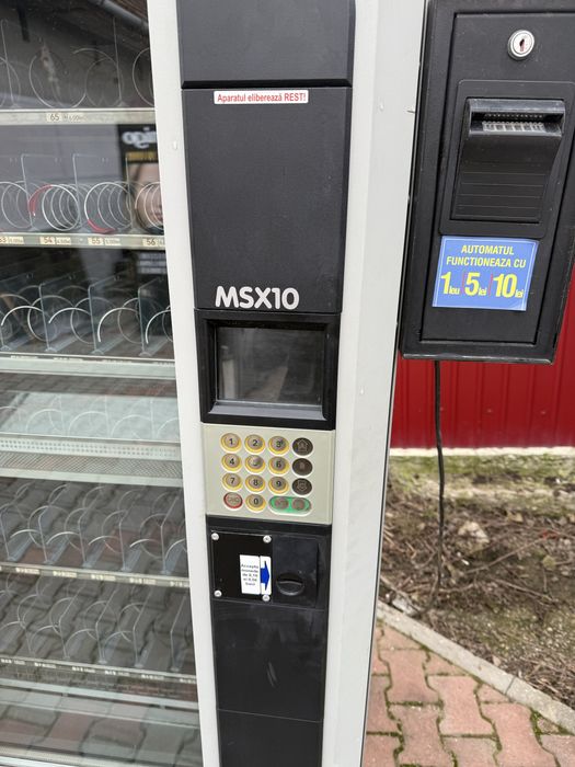 Manea MSX10 aparat vending snack si bauturi reci