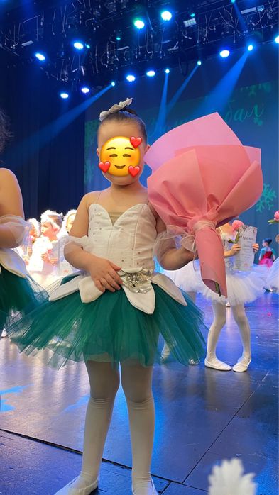 Продам балетные костюмы и пачку