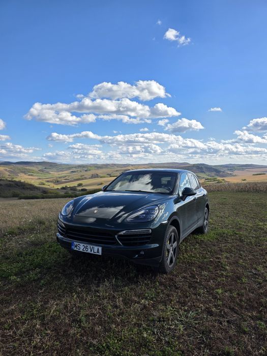 Aripa stanga , dreapta, capota , bara fata , faruri, stopuri, haion porsche cayenne