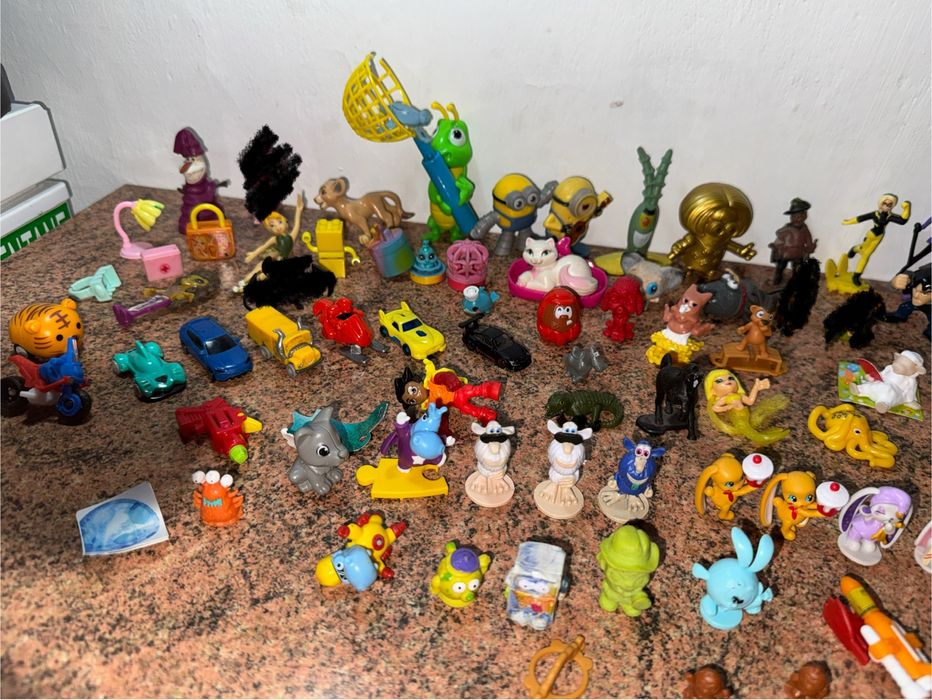 Киндер игрушки разные