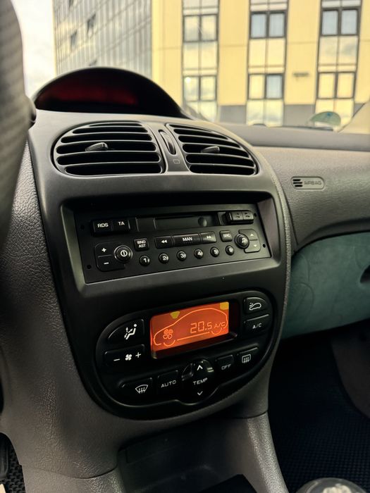 Продам Peugeot 206