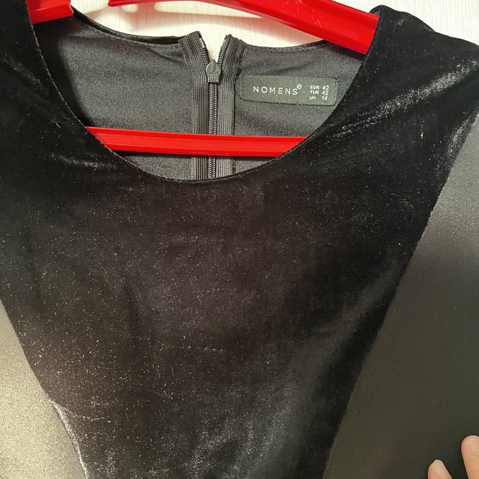 Черное прямое  платье