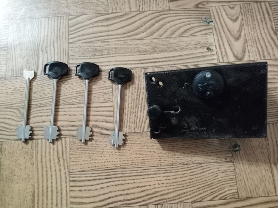 Замок дверной "Эльбор"