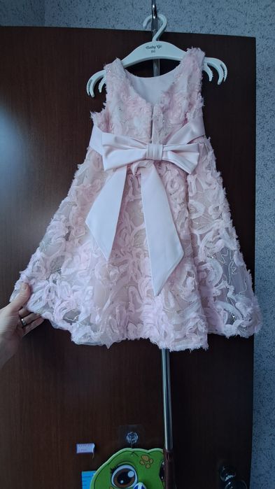 Продам детские платья