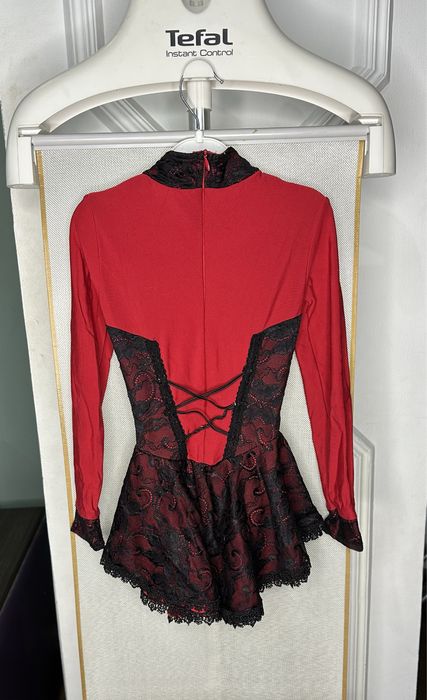 Платье для фигурного катания на рост 110