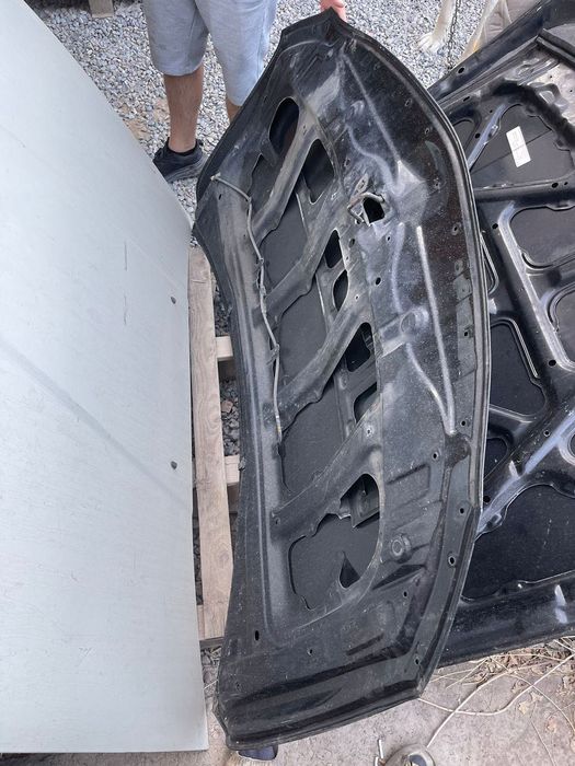 Капот на Тоёту Королу 150