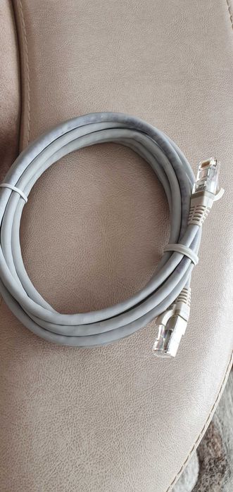 Cablu pentru internet cu mufe - lungime 5 m
