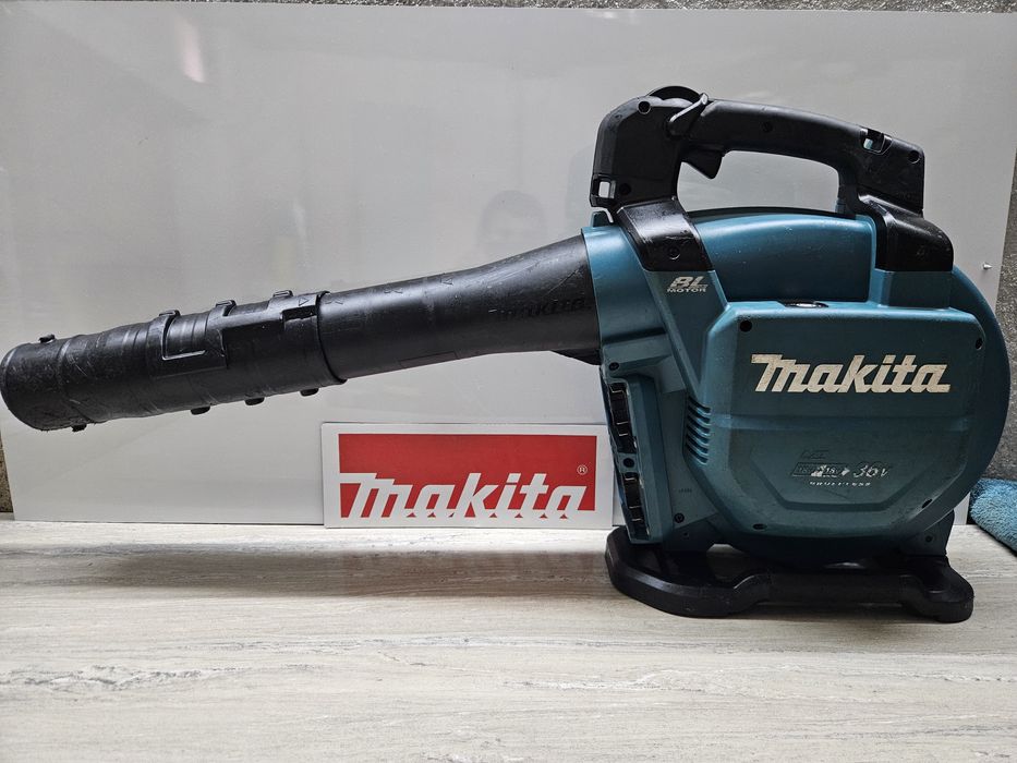 Makita Въздуходувка DUB363 18+18V.