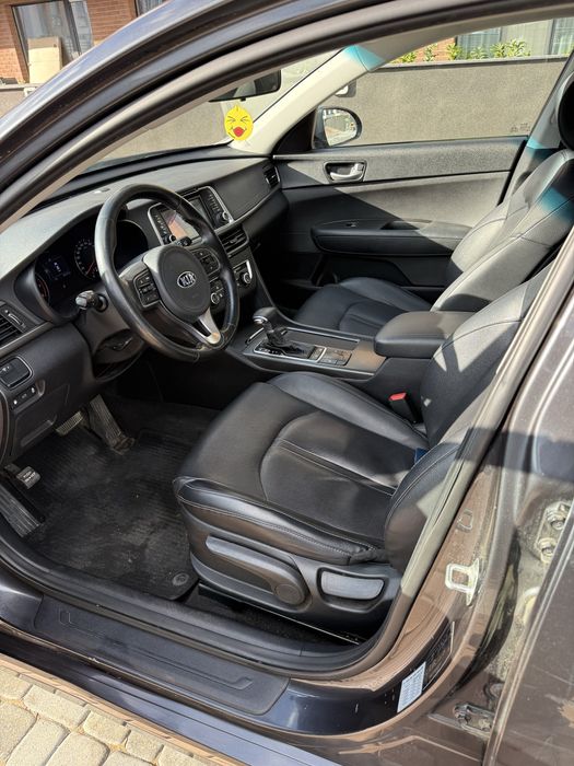 Продавам Киа К5 Фабрична Газ