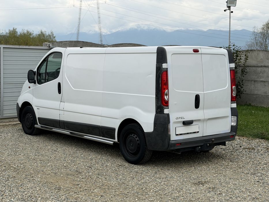 Opel Vivaro Lung L2H1- 3 Locuri + Marfa - 2011/09 - 2.0 CDTI - 115 CP - 6+1 Trepte - Euro 5 - A/C