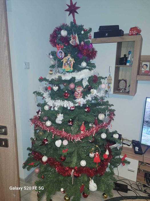 Brad artificial de vânzare