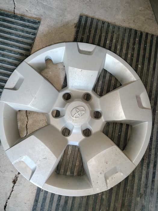 Колпак Toyota Hilux