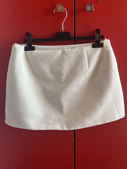 Бежова пола-панталон ZARA