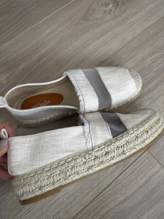 Дамски обувки-спортни и елегантни