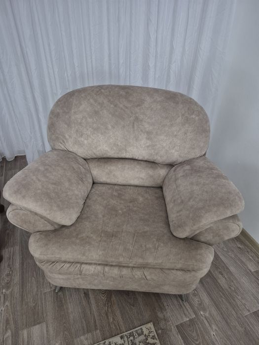 Диван с креслами