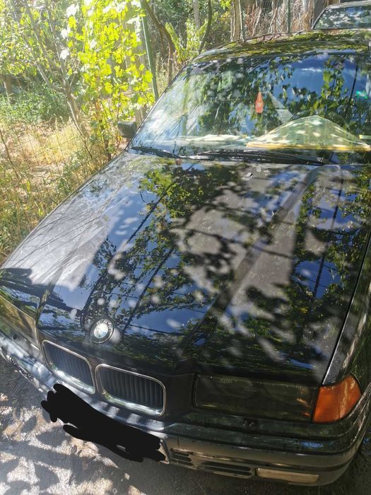 BMW Продава Хечбек