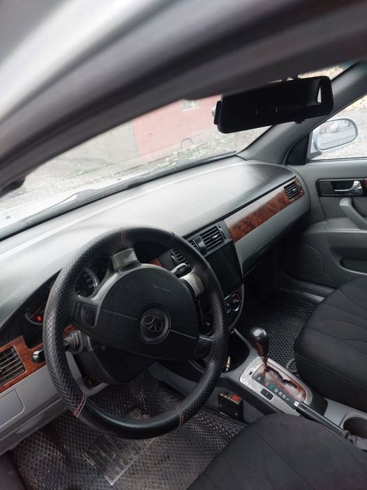 Lasetti sotiladi gen beriladi  xalati yaxshi