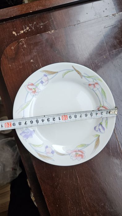 Порцеланови десертни чинии