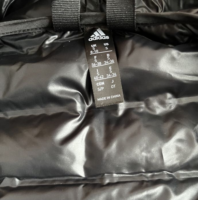 Geaca Adidas dama cu puf geaca toamna primavara marime  M