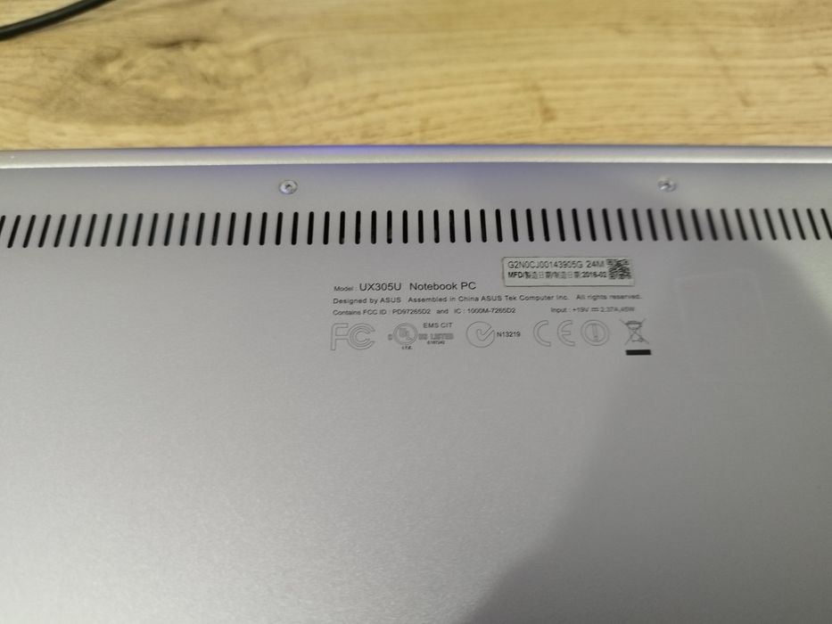 laptop asus ux305u business aluminiu