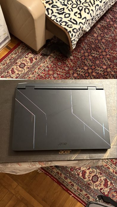 Продам ноутбук.