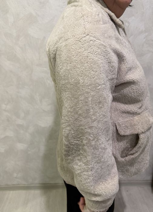 Продам куртку женскую