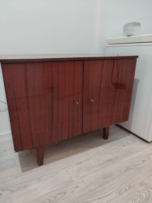 Продам тумбочку в хорошем состоянии