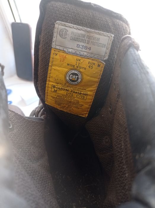 Продается проф обувь