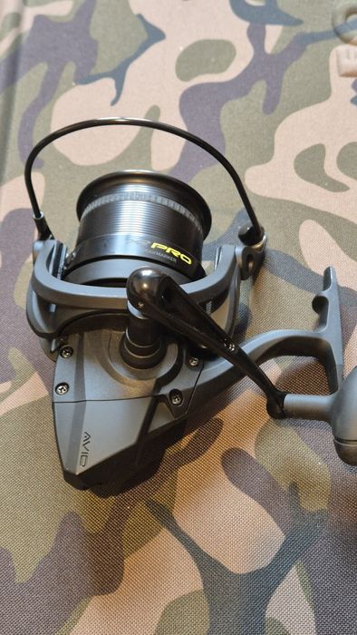 Vând mulinetă Avid  XR PRO Spod Nouă