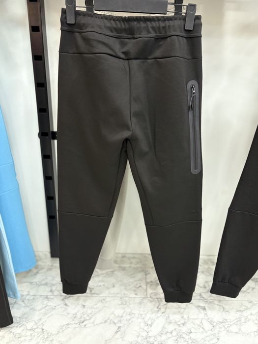 Nike Tech Fleece  Premium Stoc