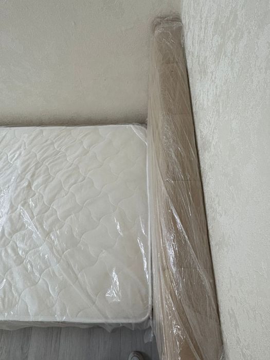 Продам кровать новую