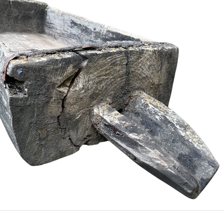 Covata imensa taraneasca lemn plop barduita manual