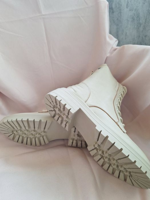 Нови дамски  боти Carmela