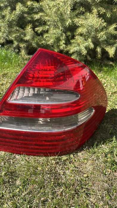 Продам фары на Е 211 elegance