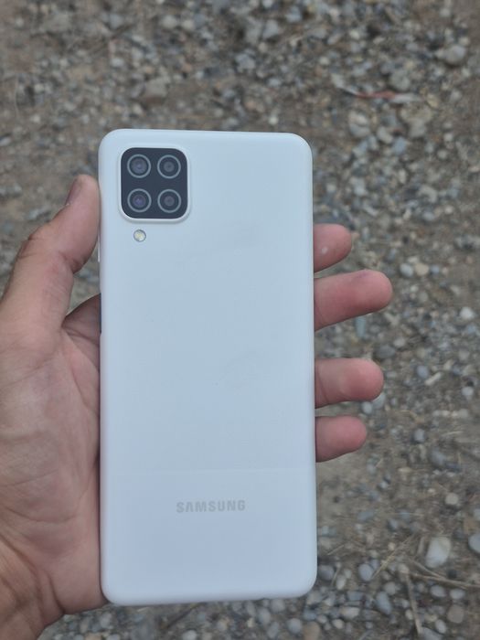 Galaxy a12 .64gb