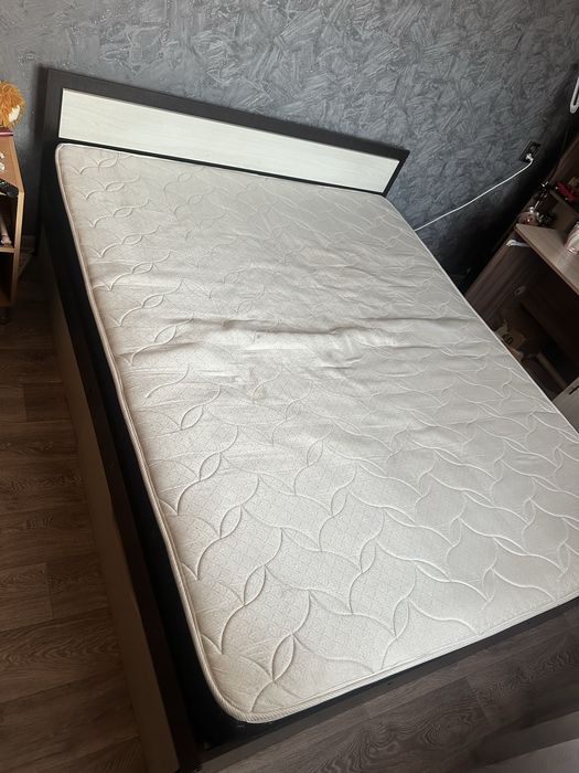 Продам кровать.