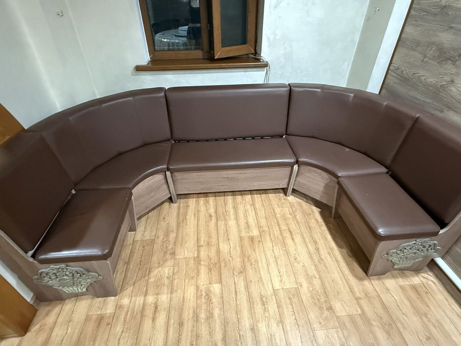 Продам кухонный диван