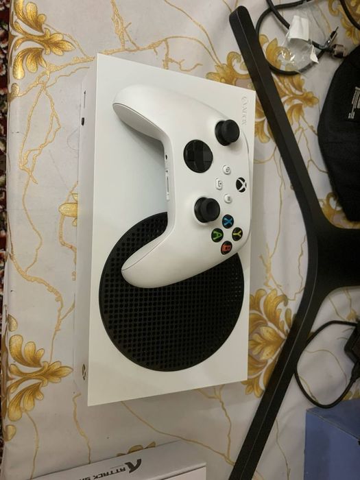 Xbox series S 512gb hotira+Gamepass ultimate