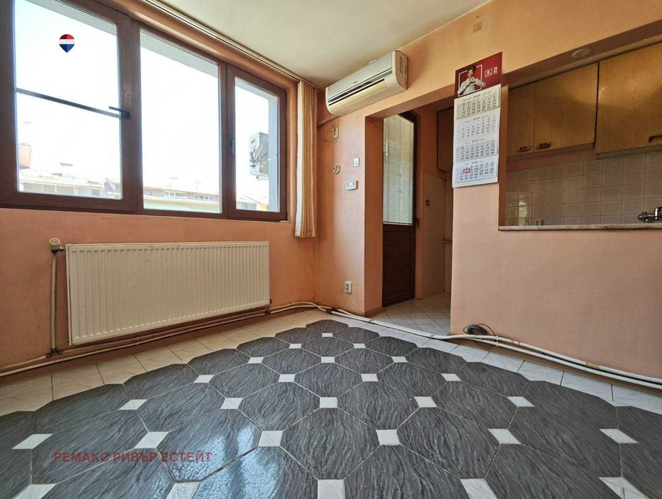 Продава се Четиристаен апартамент в Русе, Дружба 3 - 102 кв.м за 1519 €/кв.м - Снимка #8