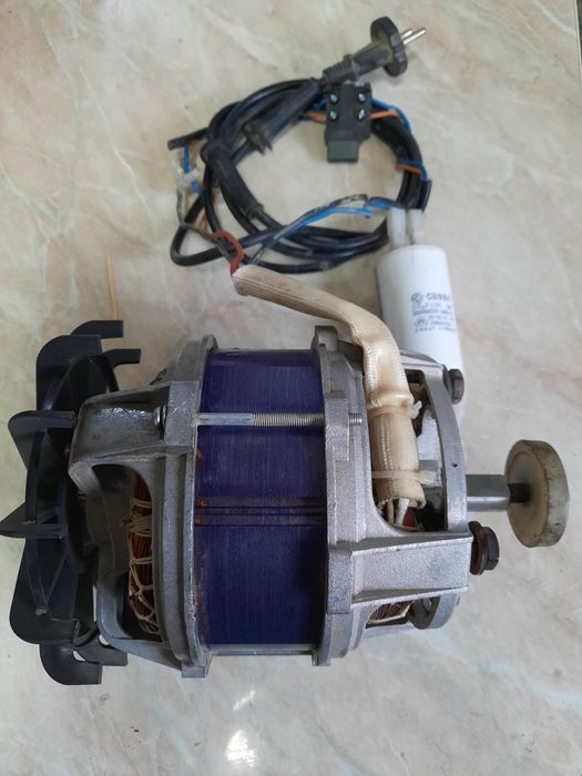 Кроссовки.новые.