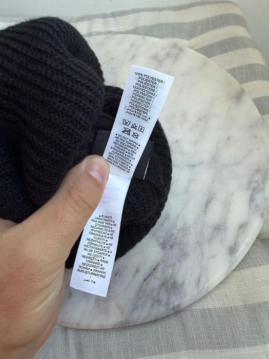 Nike Terra beanie căciulă unisex neagra cu logo mic lateral mărime OS noua originala