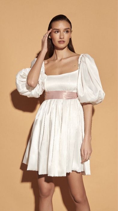 Платье белое lipinskaya brand