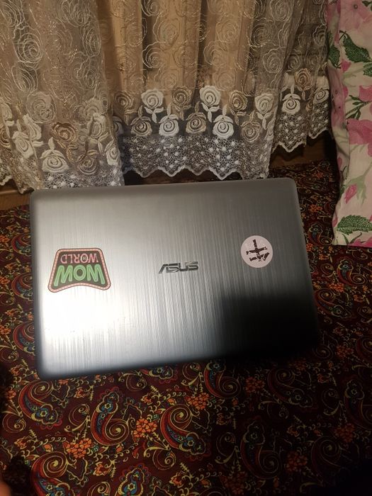 Asus sonicmaster noutbuk