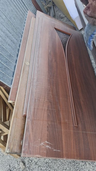 Продам межкомнатные двери