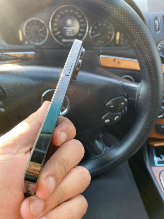 Телефон iPhone 14pro