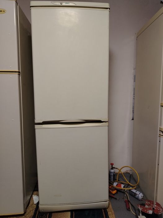 Stinol haladilnik sotiladi 900 ming