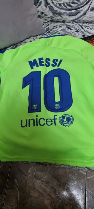 Две блузки и един екип "Кипста"-всеки по 10 лв