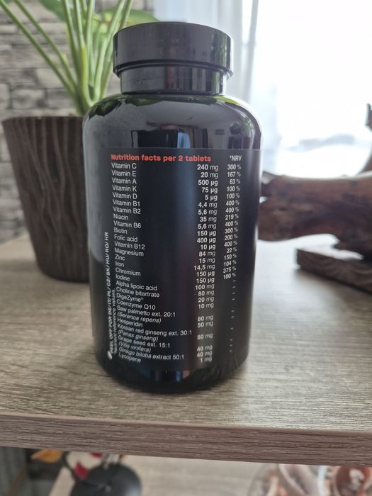 Men's Essentials pt bărbați