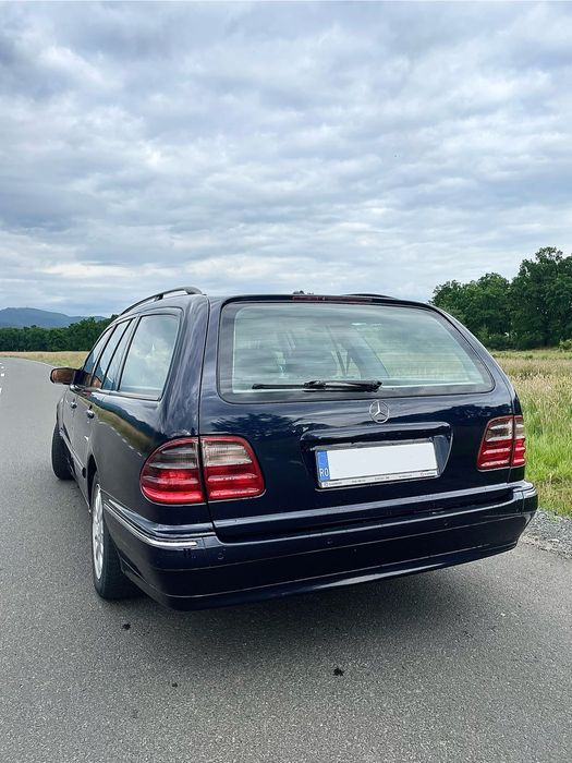 MERCEDES-BENZ E-Class 2002 — imagine 3