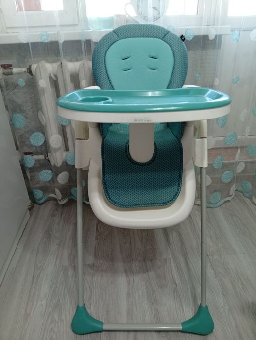 Продам детский стол